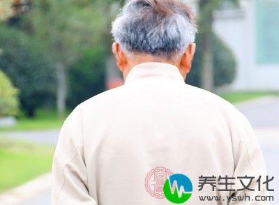 因此，男人至少要经常散步，最好能经常参加体育锻炼