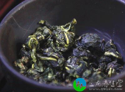 水煎后加绿茶1-1.5克饮服