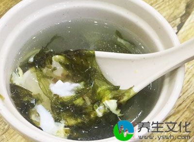 紫菜含有丰富的钾，每100克钾含量为1796毫克