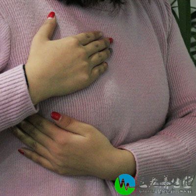 乳房属足阳明胃经，乳汁为气血所生化