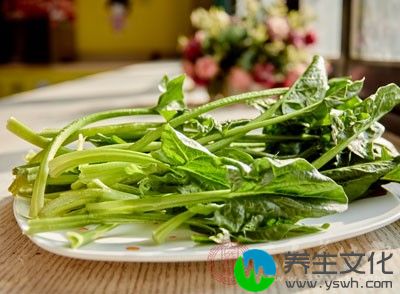 菠菜，蒜，生抽，麻油