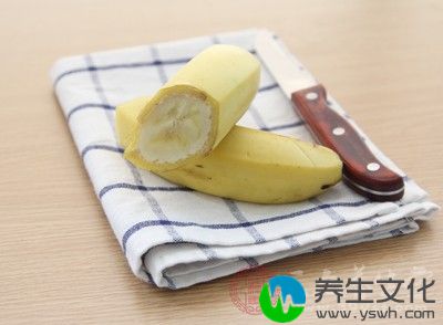 素食主义可以尝试香蕉、白菜、西兰花、西瓜和胡萝卜等一些食物