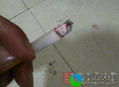 吸烟的人不会被蚊子咬：因为吸烟的人整天都在吞云吐雾