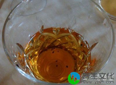 用1000ml米酒浸泡，每隔2日将药酒振荡摇动数次