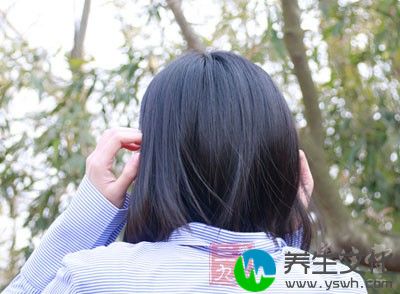 黄褐斑多见于女性朋友，也被称作肝斑，是面部的黄褐色色素沉着