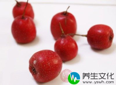 首先需要准备的食材有陈皮、茯苓、山楂