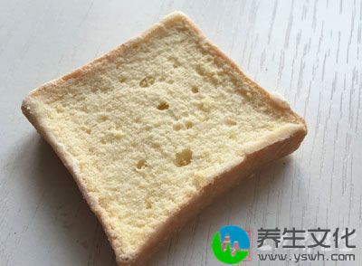 相对其他食物而言，土司热量是比较高的