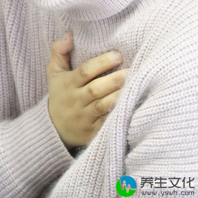 口服中毒者应尽早催吐及洗胃