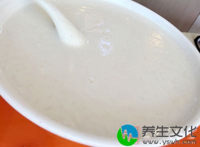 牛奶与果汁不能同饮