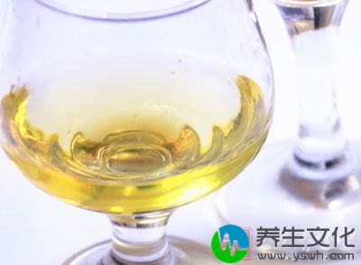 葡萄酒中含糖、氨基酸、维生素、矿物质等