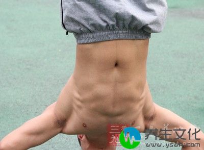 男人如何锻炼各部位的肌肉