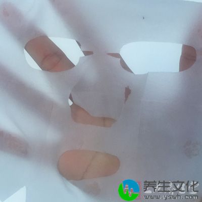 补水面膜在无形中起到了控油的作用