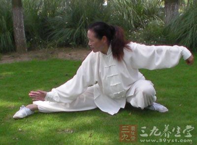 养生太极拳 一个运动男人做补肾女人做补血