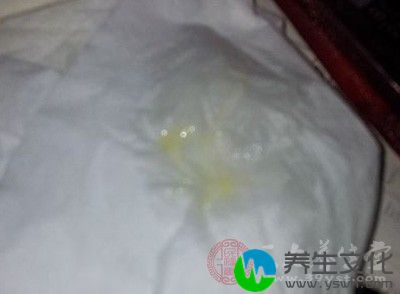 阴道分泌物增多，呈脓性、浆液性，有臭味