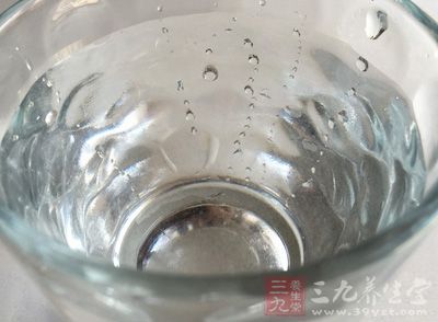 常喝这种水或导致肾脏长满结石