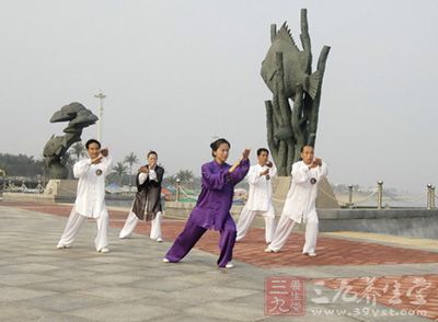 高血压怎么办 太极拳的降压作用