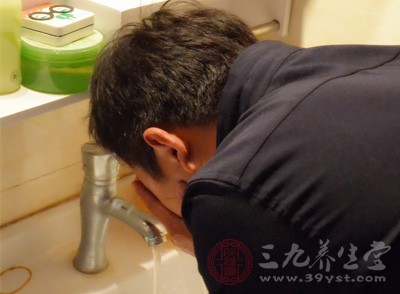 男士洁面乳使用方法 原来洗脸也有这么多讲究