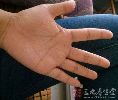 男女发财前手上都会出现这个