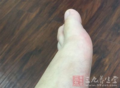 简单保健按摩法 让女人胸部大而有型