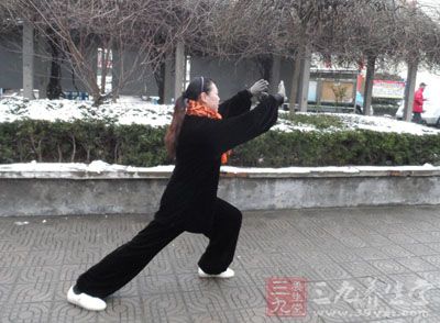 85式杨式太极拳 简单小运动强心养肝有奇效