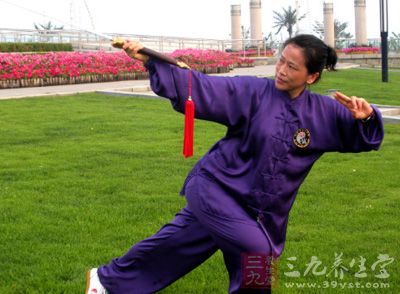 四十式太极拳 女人练太极拳可调节内分泌