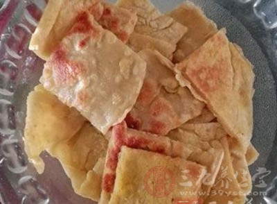 煎饼果子好吃 但里面的它会致癌