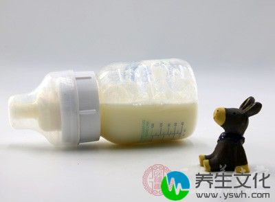 给宝宝换别的代乳品