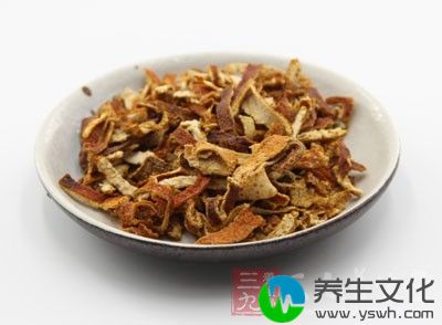 取陈皮15～20克，生姜数片，葱头适量