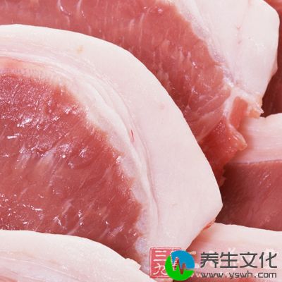 要忌食肥肉、动物内脏和鱼卵等食材，还要减少对油脂和胆固醇的摄入量