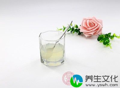 柠檬富含维生素C，对人体发挥的作用犹如天然抗生素