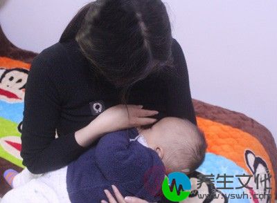 最好在喂养方式上是母乳喂养