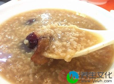 主食及豆类的选择大米粥、小米粥