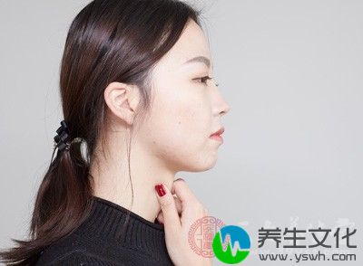 吸烟的人喝梨汁，可以减轻香烟中有害物质对咽喉、呼吸道的刺激