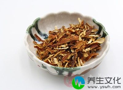 这道茶饮不仅具有很好的治疗气虚的作用，同时也适合在夏天的时候服用，具有非常不错的消暑止渴以及健胃开脾的作用