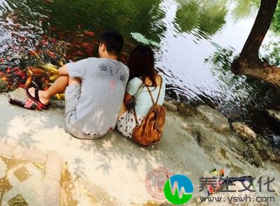 你知道男人什么地方毛卷暗示婚姻不幸了吗