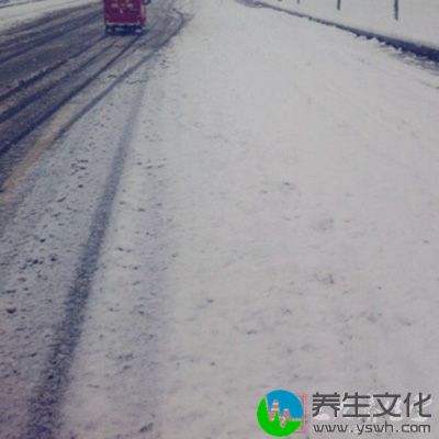 不要擅自滑出滑雪场界线