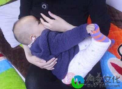 孕妈妈如果决定母乳喂养，那么就要从孕前开始保养乳房