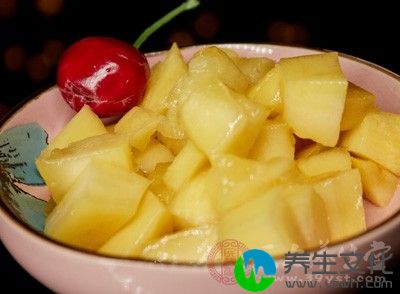 据中医食疗性味分析，芒果属于性平味甘、解渴生津的果品