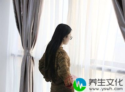 这种方式不仅可以让妈妈与孩子进行面对面的沟通