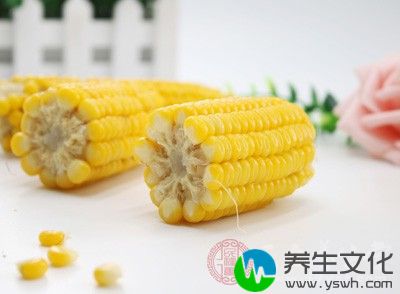 玉米粥是粗粮，有助于肠胃蠕动