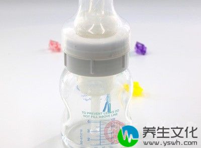 奶瓶分为120ml、160ml、200ml、240ml四种容量，可根据宝宝一次的食量挑选