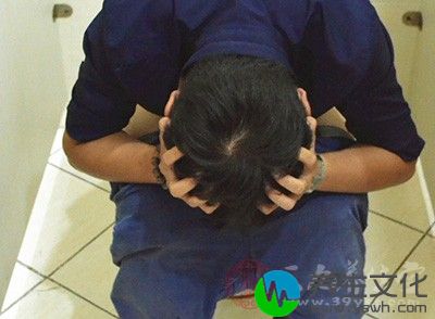 燕麦片犹如“天然肠道刷洗工”，能帮助预防便秘