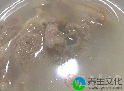 汤的功效：增加胃肠蠕动，消赊浮肿，羊肉能补肾