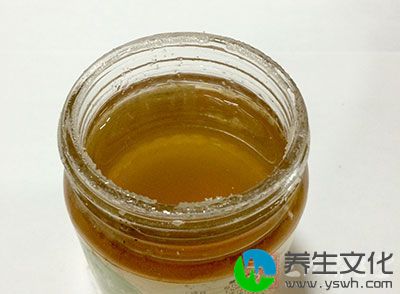 蜂蜜补中益气，为营养佳品，富含蛋白质、氨基酸及多种维生素和微量元素