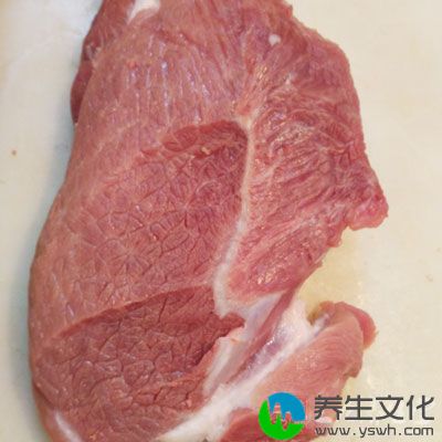 枸杞子30g，瘦猪肉200g