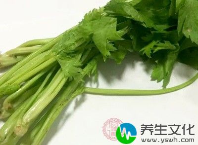 新鲜芹菜60g，粳米100g