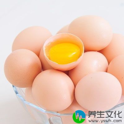 可给易消化吸收的高热量、高蛋白的食物，如鸡蛋