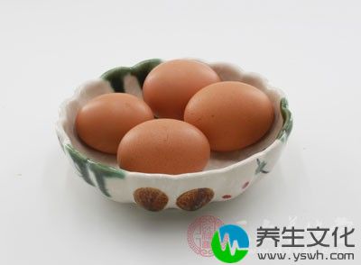 更多的碳水化合物，脂肪和蛋白质类食品