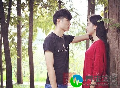 那还拿什么总喜欢和人家的妈妈斤斤计较呢