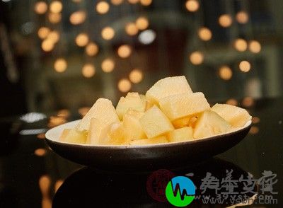 哈密瓜其附有的叶酸成分有利于防止小儿神经管畸形